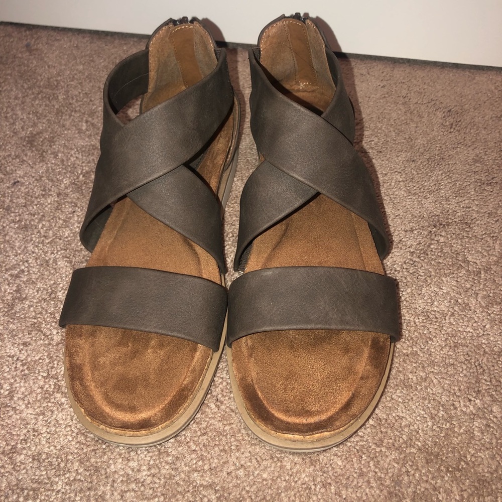 NWOT EuroSoft Sandals